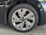  Volkswagen  Golf  VOLKSWAGEN / 2019 / 5P / BERLINA 2.0 TDI SCR STYLE DSG #17