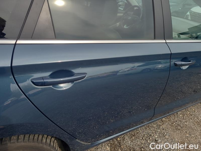 Hyundai  i30   cw (PD)(2017->)  kom.1.5T-GDI Style AT 5d #9