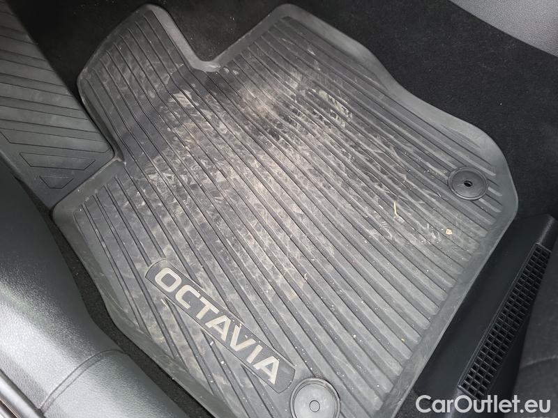 Skoda  Octavia  Combi (NX3)(2020) Oct.Com.1.5 e-TEC 110 Style AT #18