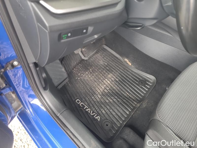  Skoda  Octavia  Lim. (NX3)(2020)  1.0TSI 81 Ambition #9
