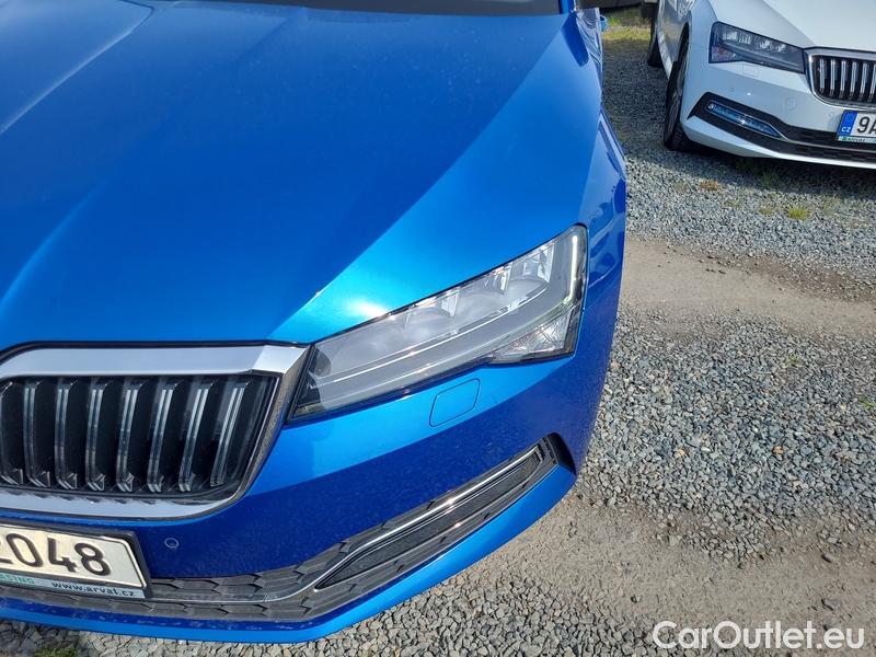  Skoda  Superb  (3V3)(2015) Supe.FL2.0TDI 110 Style AT #4