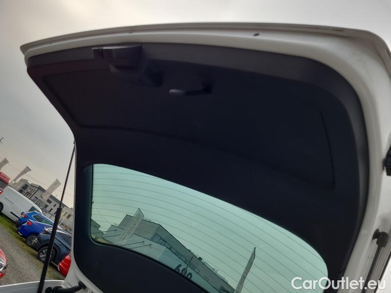  Skoda  Octavia  Combi  (5E5)(03.2017->)  Com 1.6TDI 85 Ambition #19