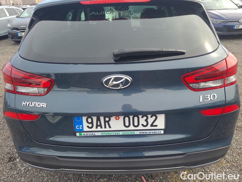  Hyundai  i30   cw (PD)(2017->)  kom.1.5T-GDI Style AT 5d #18