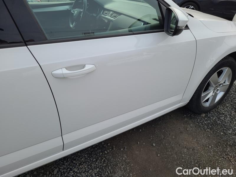  Skoda  Octavia  Combi  (5E5)(03.2017->)  Com 1.6TDI 85 Ambition #32