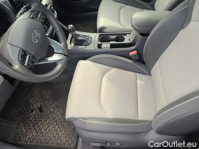  Hyundai  i30   cw (PD)(2017->)  kom.1.5T-GDI Style AT 5d #14
