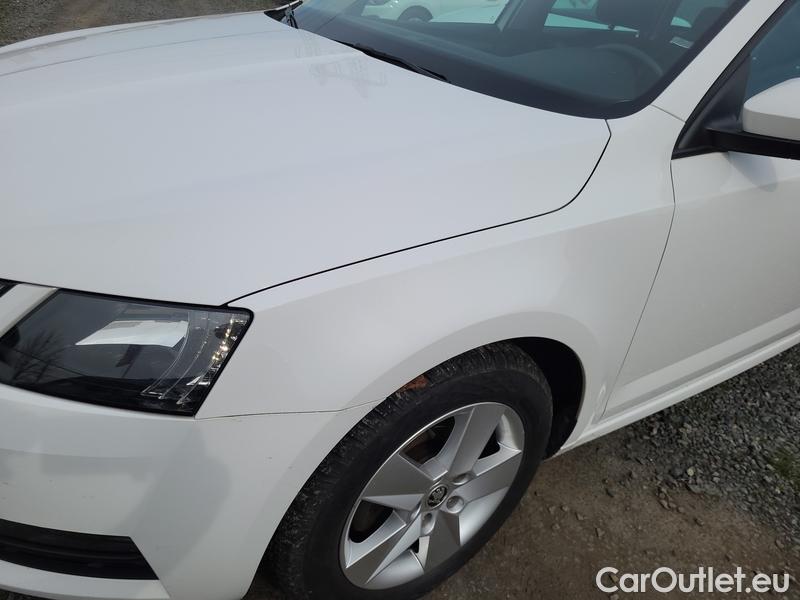  Skoda  Octavia  Combi  (5E5)(03.2017->)  Com 1.6TDI 85 Ambition #2