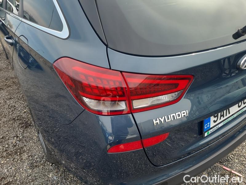 Hyundai  i30   cw (PD)(2017->)  kom.1.5T-GDI Style AT 5d #5