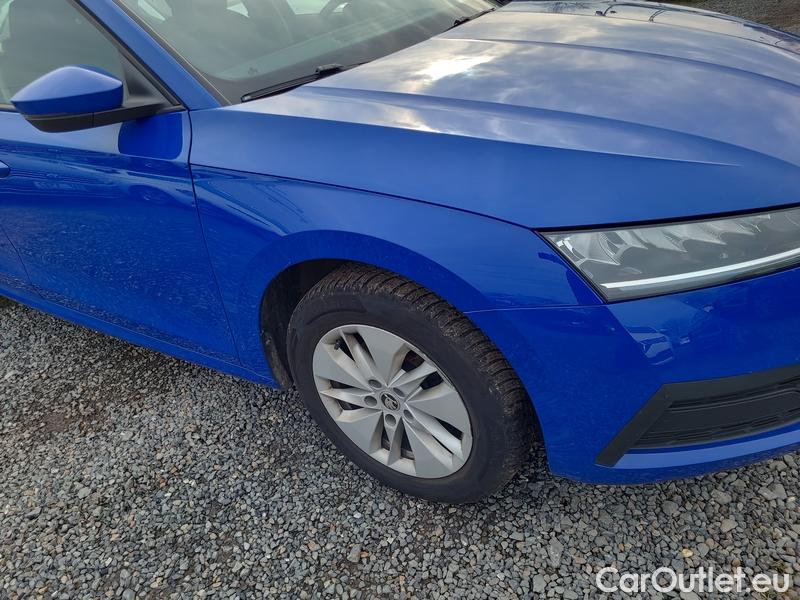  Skoda  Octavia  Lim. (NX3)(2020)  1.0TSI 81 Ambition #18