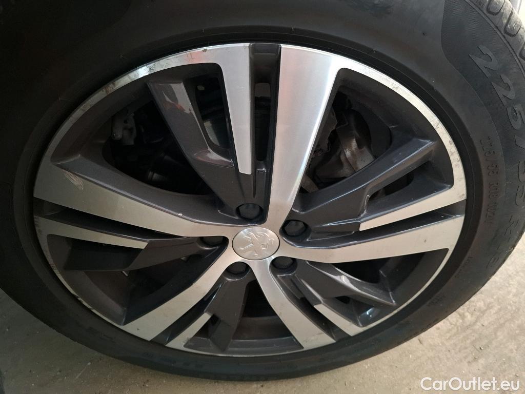  Peugeot  5008  Allure Pack 1.5 HDi 130CV BVA8 7 Sieges E6d #2