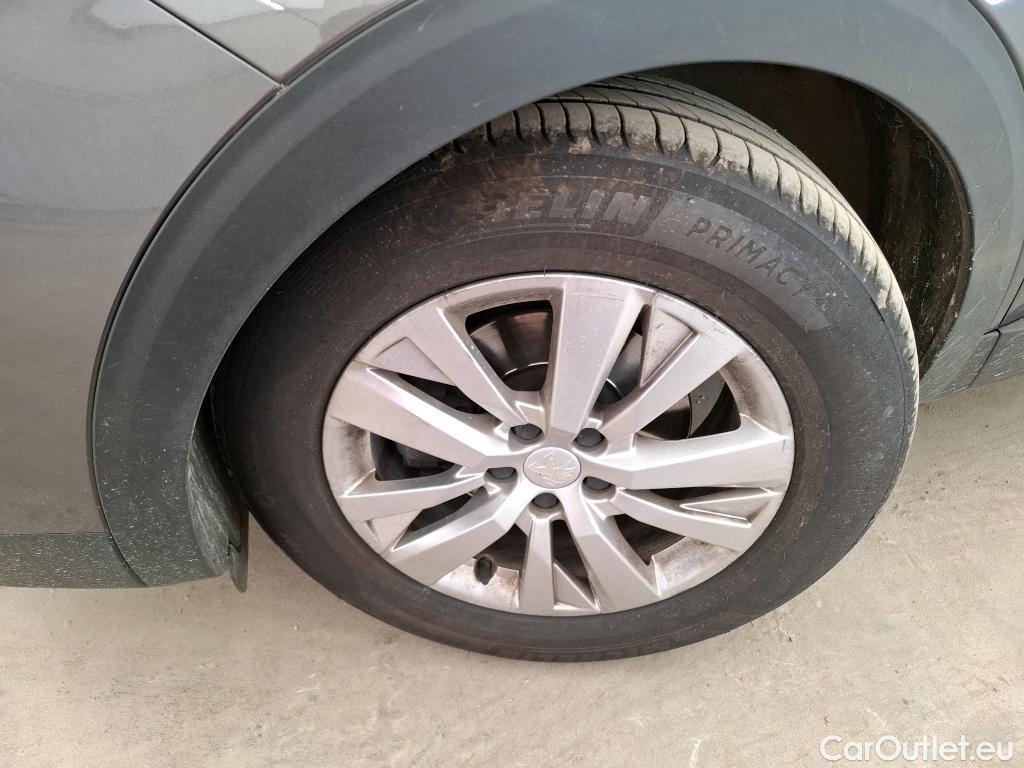  Peugeot  3008  Active Business 1.2 PureTech 130CV BVA8 E6d #1