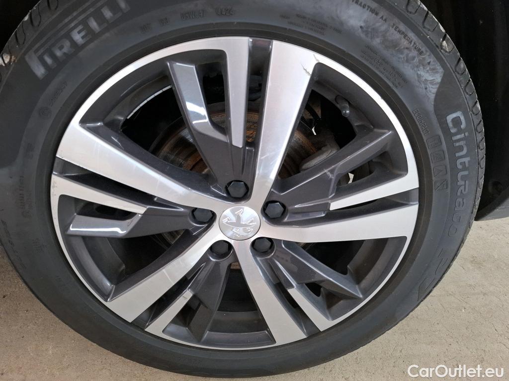  Peugeot  5008  Allure Pack 1.5 HDi 130CV BVA8 7 Sieges E6d #19