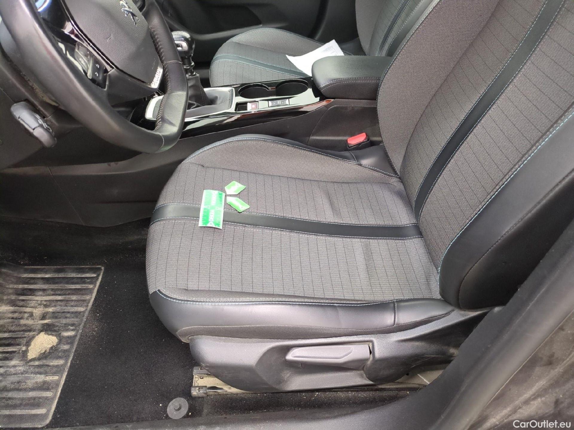  Peugeot  2008  Allure Pack 1.5 HDi 110CV BVM6 E6d #2