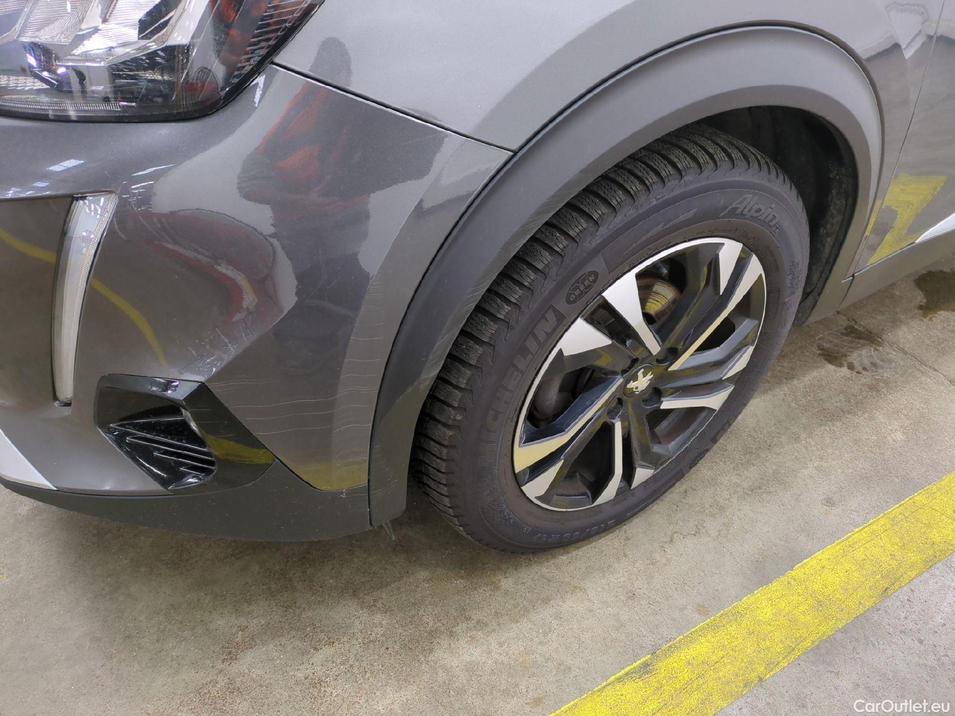 Peugeot  2008  Allure Pack 1.5 HDi 110CV BVM6 E6d #17