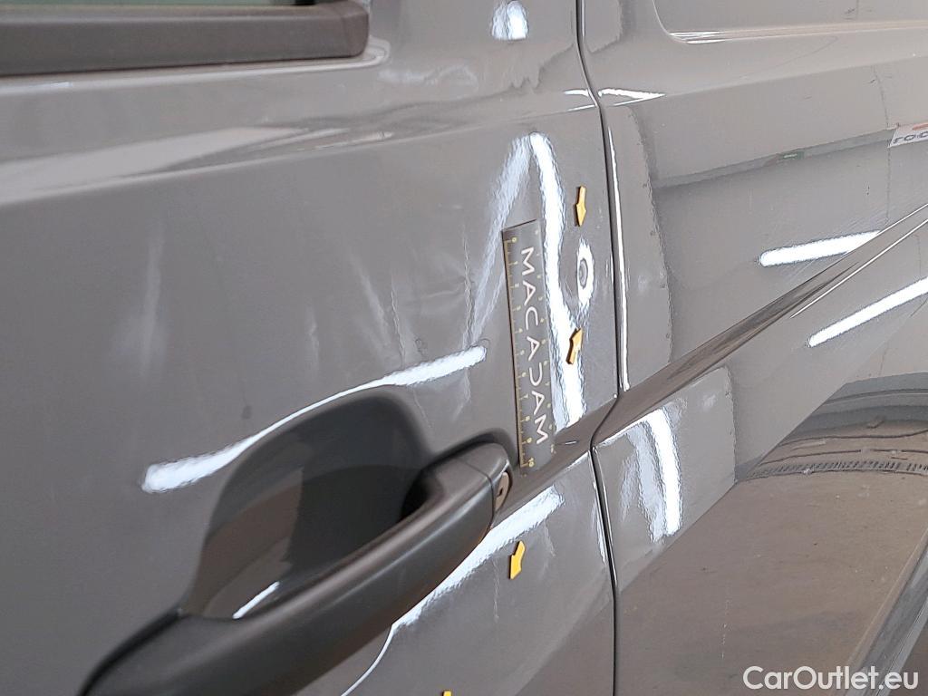  Volkswagen  Crafter  Fourgon Fourgon 35 mittlerer Radstand mit Hochdach FWD 2.0 #9