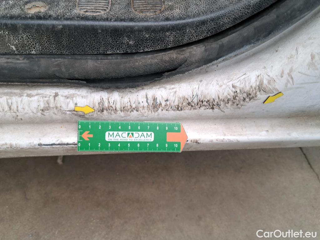  Renault  Master  III Fourgon L2H2 3 5 Grand Confort dCi 130CV BVM6 E6 #67