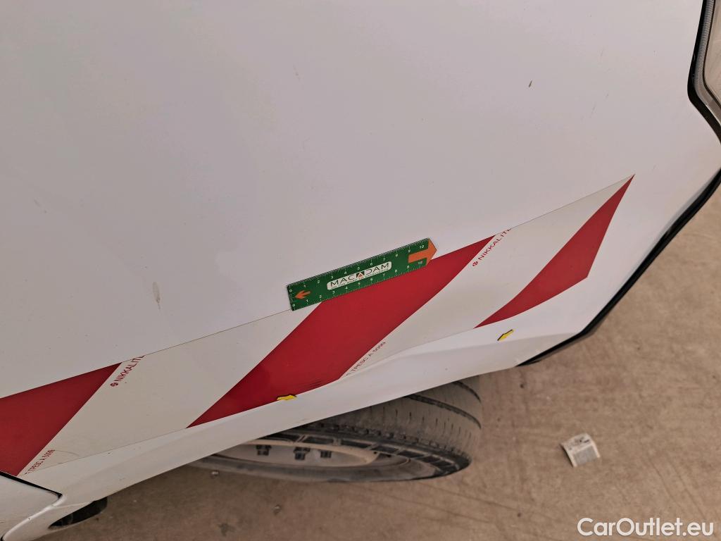  Renault  Master  III Fourgon L2H2 3 5 Grand Confort dCi 130CV BVM6 E6 #47