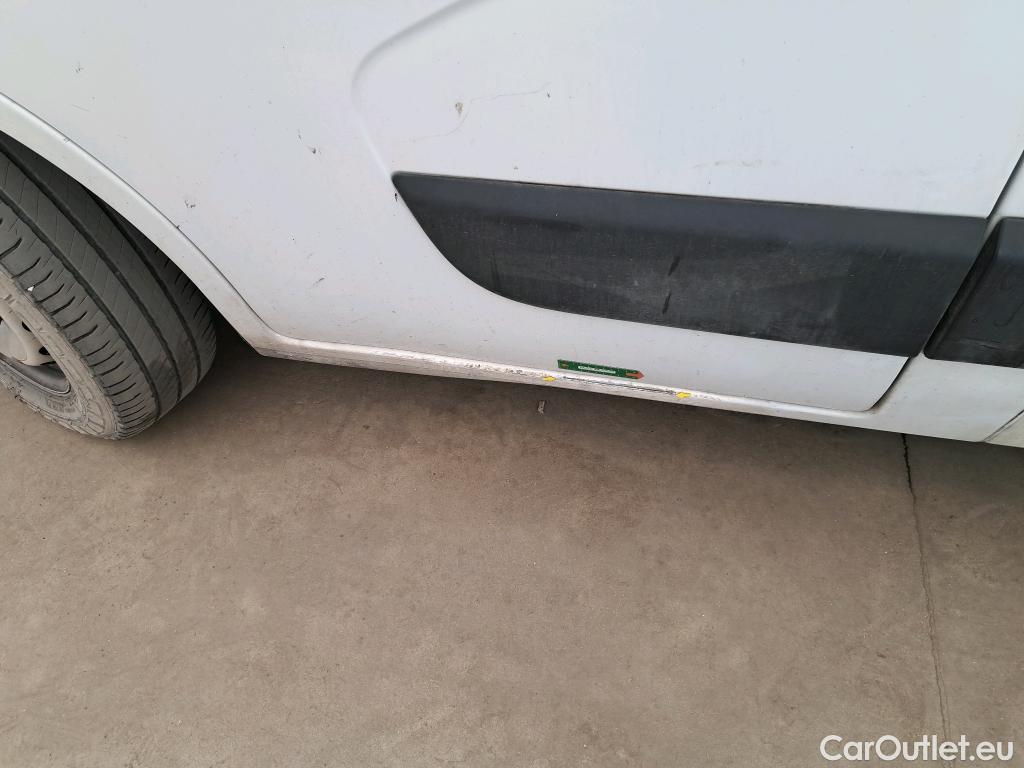  Renault  Master  III Fourgon L2H2 3 5 Grand Confort dCi 130CV BVM6 E6 #65