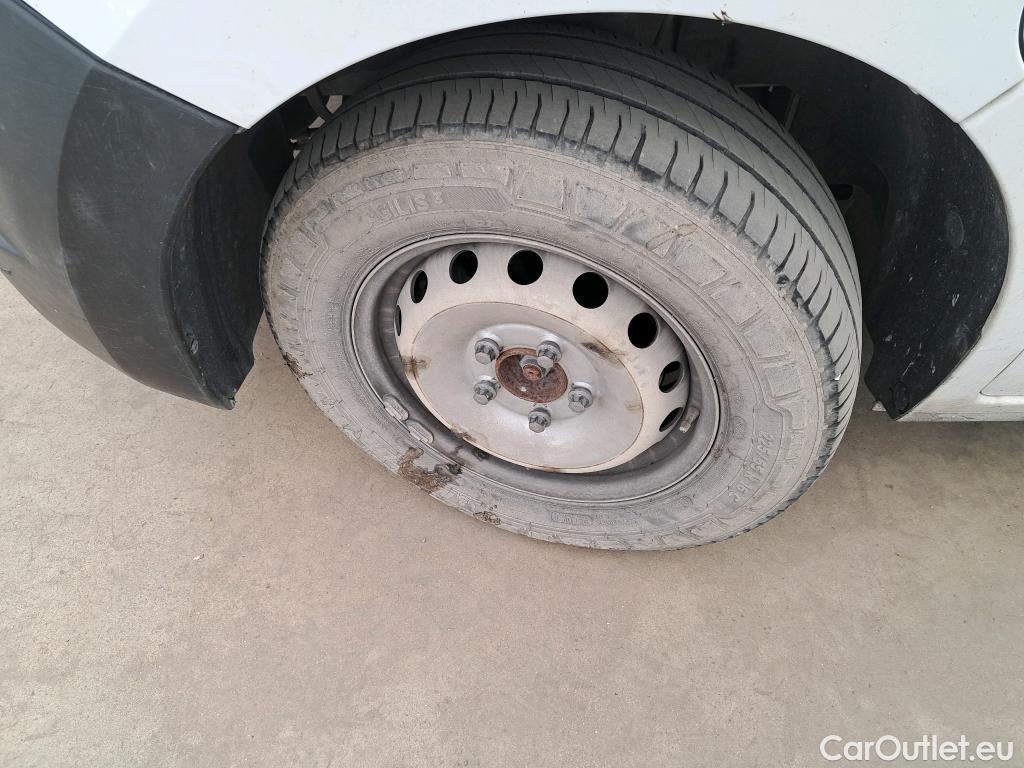  Renault  Master  III Fourgon L2H2 3 5 Grand Confort dCi 130CV BVM6 E6 #95