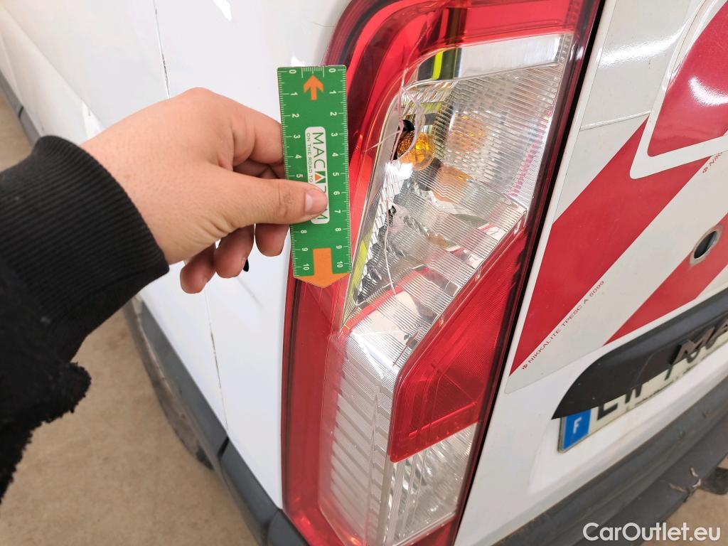 Renault  Master  III Fourgon L2H2 3 5 Grand Confort dCi 130CV BVM6 E6 #60