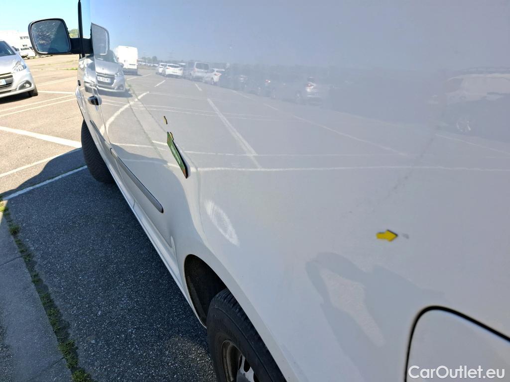  Volkswagen  Caddy VOLKSWAGEN  Van VU 4p Fourgonnette 2.0 TDI 75 Business Line #24