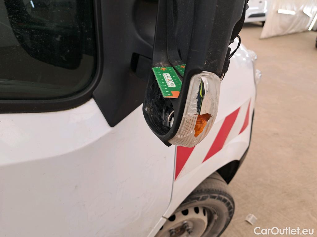  Renault  Master  III Fourgon L2H2 3 5 Grand Confort dCi 130CV BVM6 E6 #74
