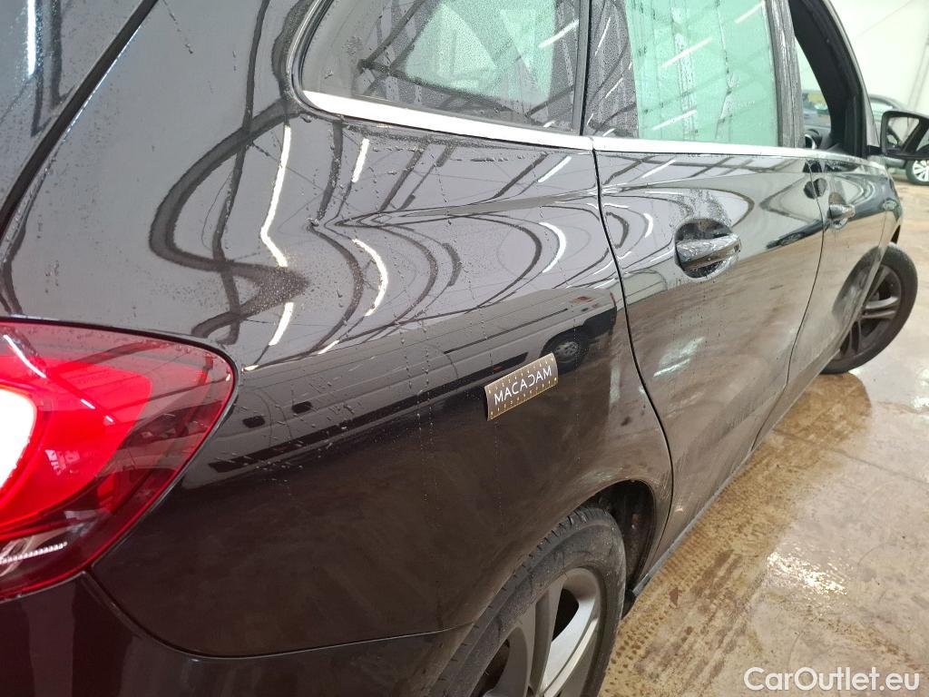  Mercedes  B-Klasse MERCEDES-BENZ Classe B / 2019 / 5P / monospace B 180 d Business Line Edition #17