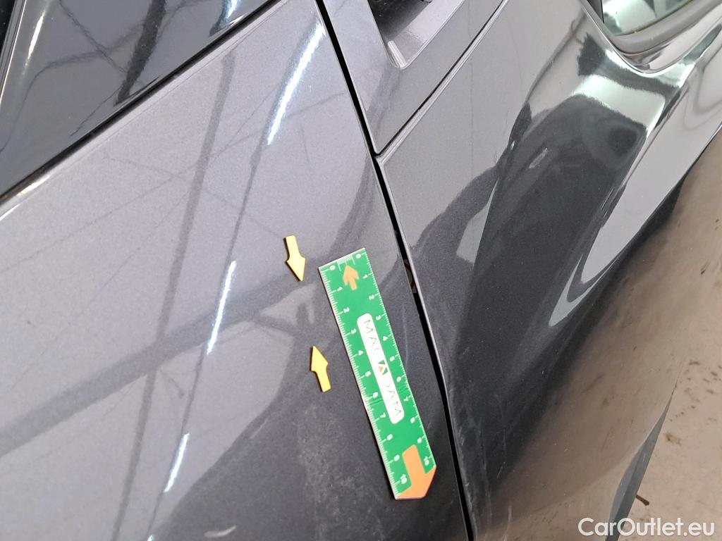  Toyota  C-HR TOYOTA  5p SUV 1.8 HYBRIDE 122 DYNAMIC BUSINESS #24