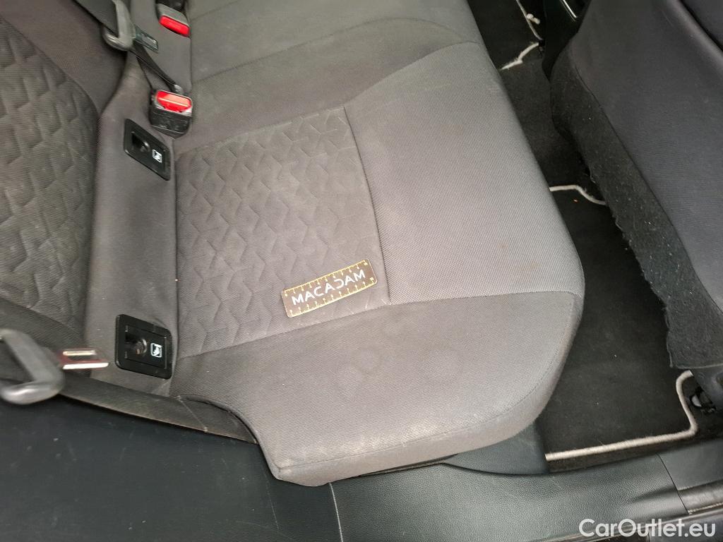  Toyota  Corolla TOYOTA  / 2018 / 5P / Berline Hybride 122h Dynamic Business Stage Acad #27