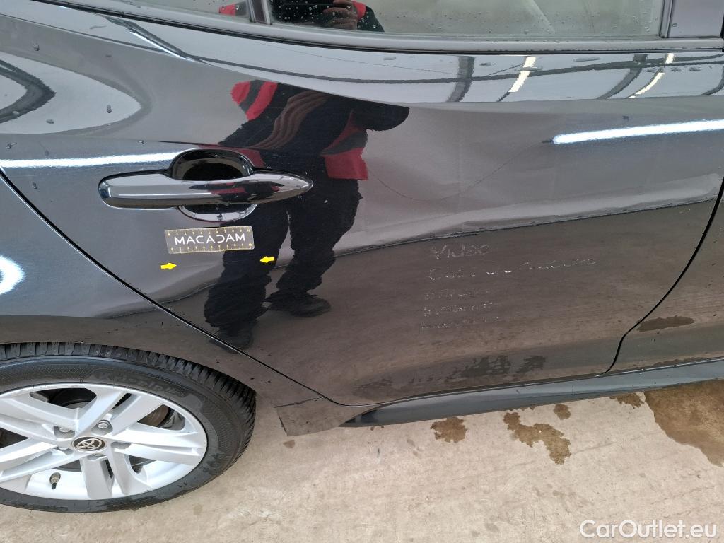 Toyota  Corolla TOYOTA  / 2018 / 5P / Berline Hybride 122h Dynamic Business Stage Acad #42