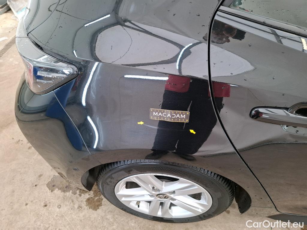  Toyota  Corolla TOYOTA  / 2018 / 5P / Berline Hybride 122h Dynamic Business Stage Acad #39