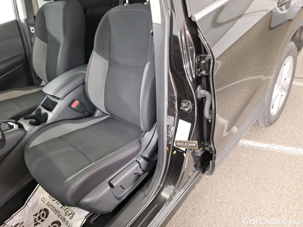  Nissan  Qashqai NISSAN  / 2017 / 5P / Crossover 1.5 DCI 115 DCT Business Edition #9