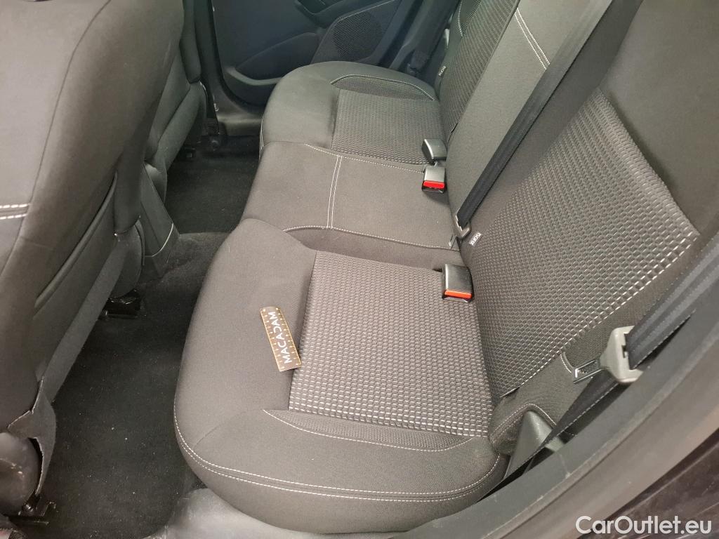  Peugeot  208 PEUGEOT  / 2015 / 5P / Berline Puretech 82 Allure #19