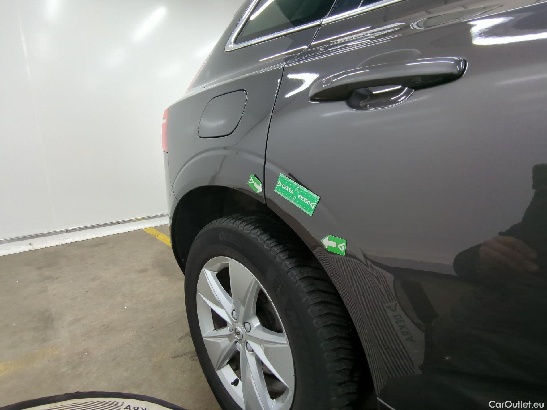  Volvo  XC60 VOLVO  / 2021 / 5P / SUV B4 AWD 197 Geartro Momentum Business #39