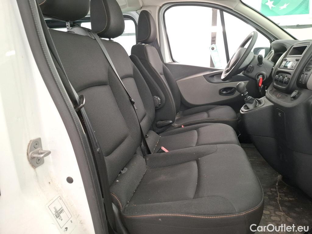  Renault  Trafic RENAULT  4p Combi Zen L1 Energy dCi 125 #21