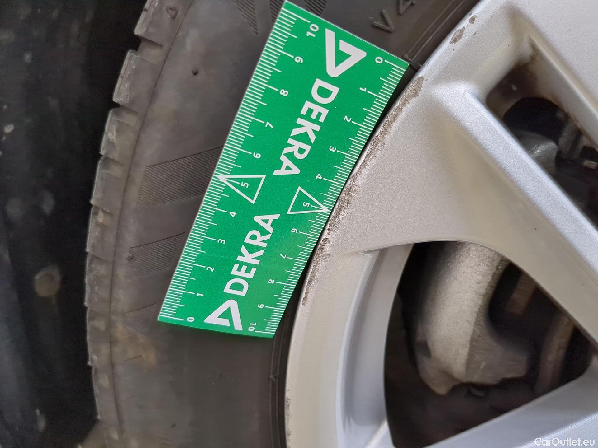  Toyota  Corolla TOYOTA  Touring Sports 5p Break Hybride 122h Dynamic Business #13