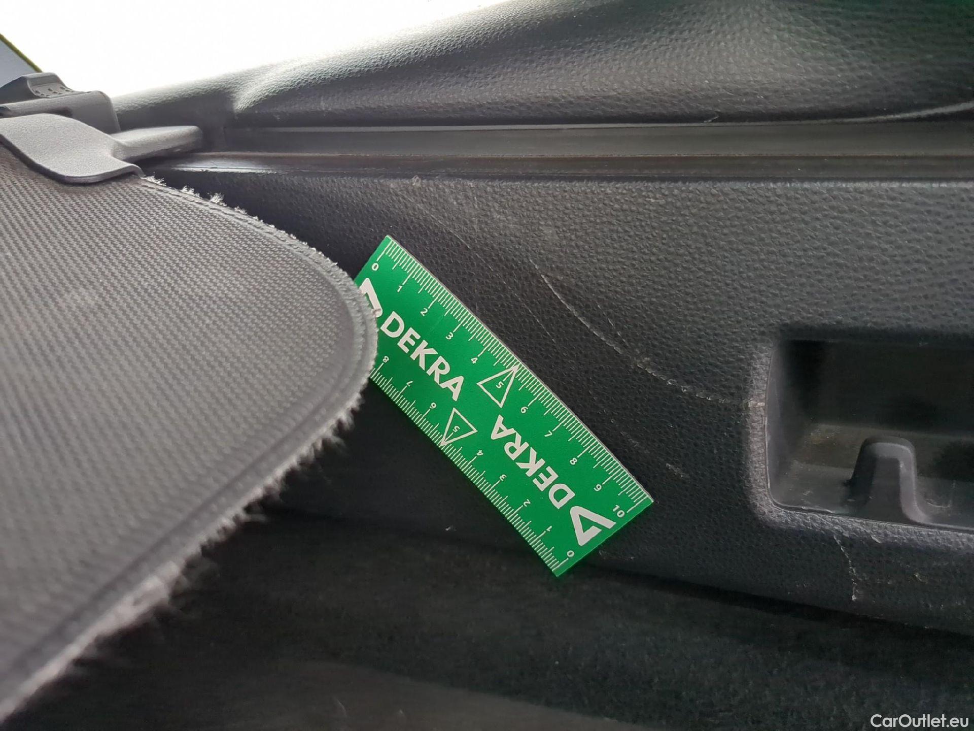  Toyota  Corolla TOYOTA  Touring Sports 5p Break Hybride 122h Dynamic Business #1