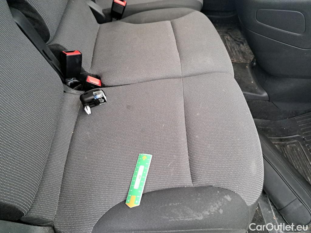  Land Rover  Discovery TOYOTA Proace City / 2019 / 4P / Fourgonnette 1.5 Medium 130 D-4D Business #3