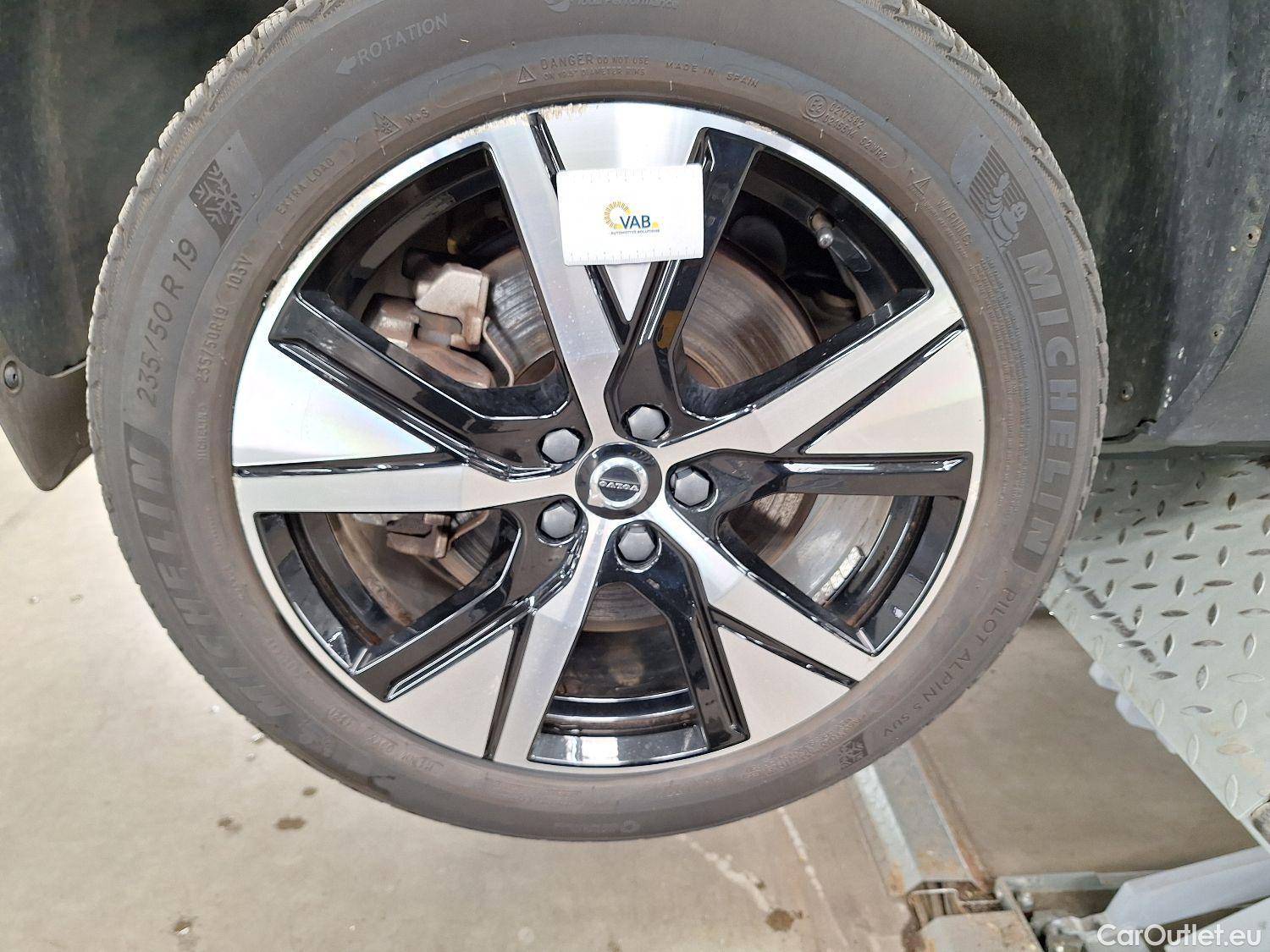  Volvo  XC 40 Volvo, XC40 '17, Volvo XC40 P8 4x4 Recharge R-Design 5d #22