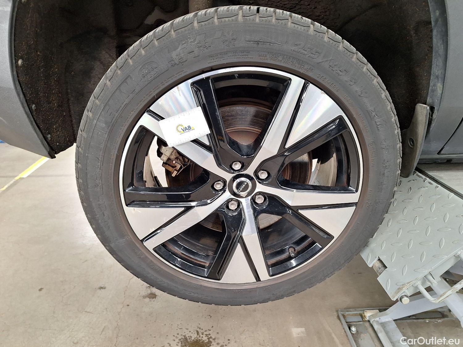  Volvo  XC 40 Volvo, XC40 '17, Volvo XC40 P8 4x4 Recharge R-Design 5d #14