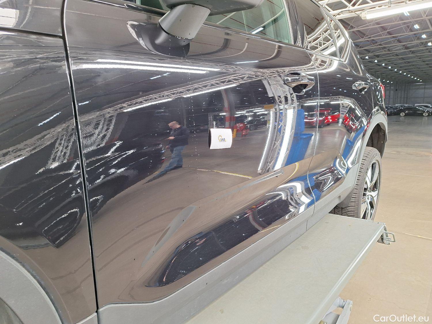  Volvo  XC 40 Volvo, XC40 '17, Volvo XC40 P8 4x4 Recharge R-Design 5d #24