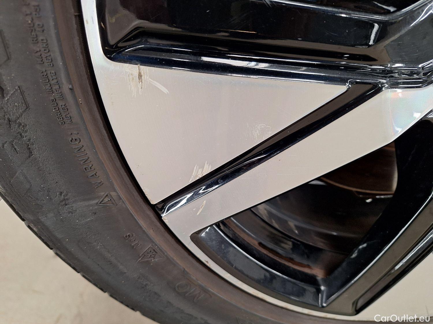  Volvo  XC 40 Volvo, XC40 '17, Volvo XC40 P8 4x4 Recharge R-Design 5d #17