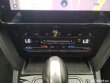  Volkswagen  Passat Volkswagen  Variant 2.0 TDI SCR 110kW DSG7 Elegance Business 5d #32