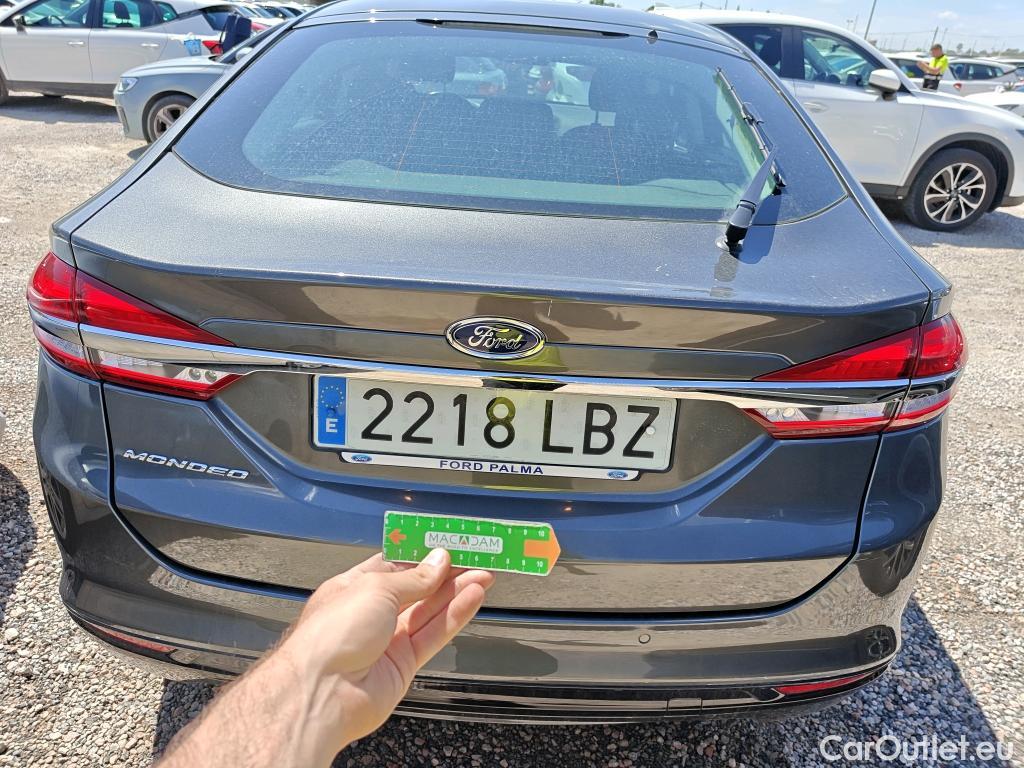  Ford  Mondeo FORD  / 2014 / 5P / berlina con portón 2.0 TDCi 110kW (150CV) Titanium 235 #44