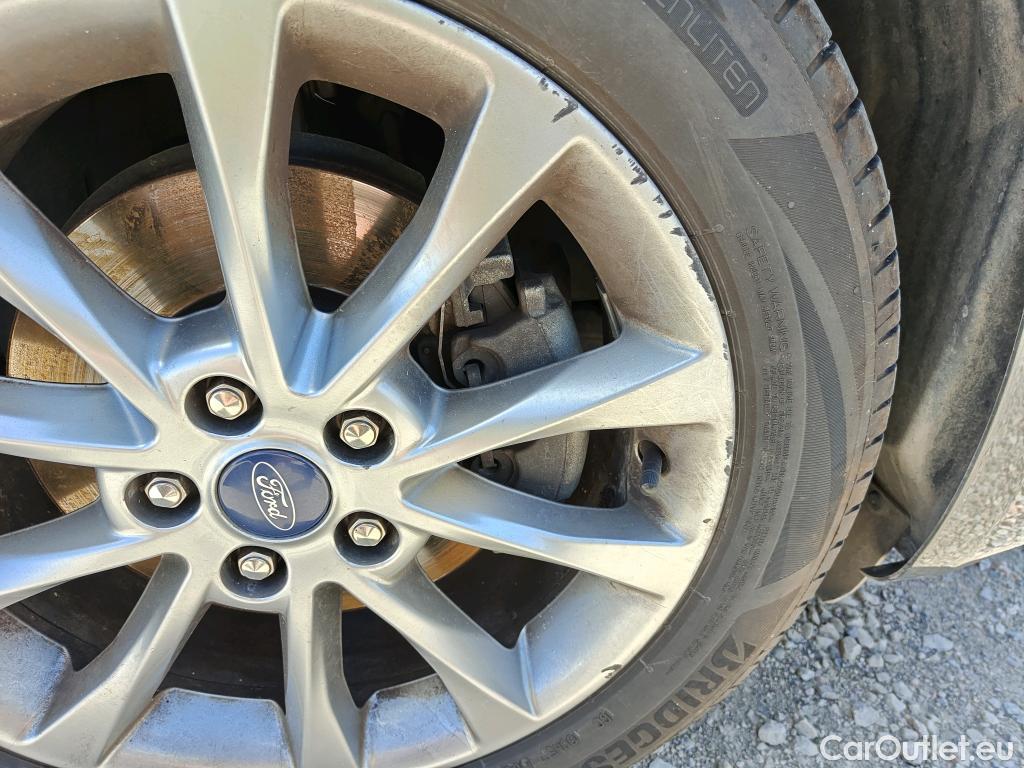  Ford  Mondeo FORD  / 2014 / 5P / berlina con portón 2.0 TDCi 110kW (150CV) Titanium 235 #27