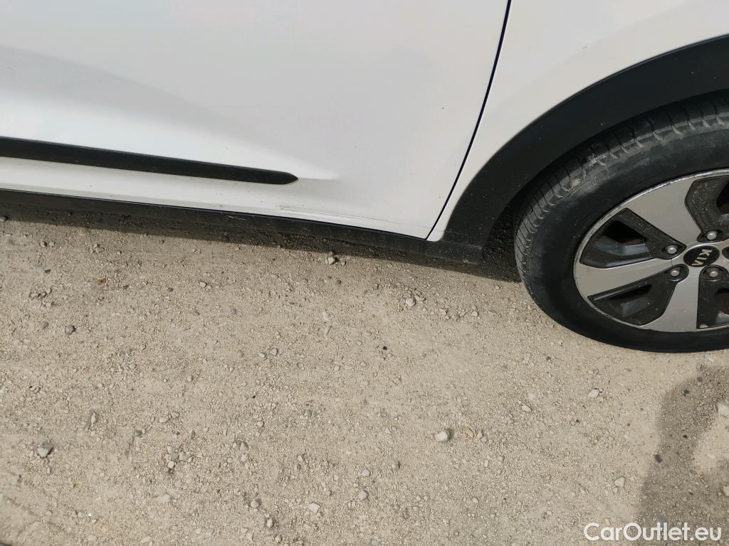  KIA  Niro  Drive 1.6 105CV AT6 E6 #3