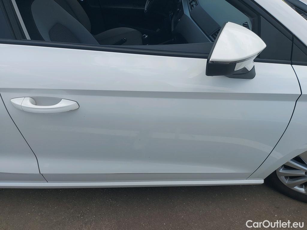  Seat  Ibiza SEAT  / 2017 / 5P / berlina con portón 1.0 TGI 66kW (90CV) Style #6