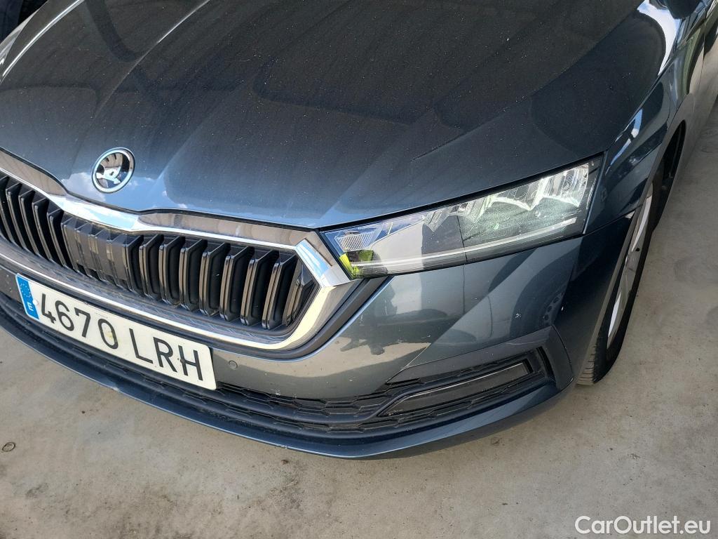  Skoda  Octavia  Berlina Ambition 1.5 TSI 150CV AT7 E6d #5