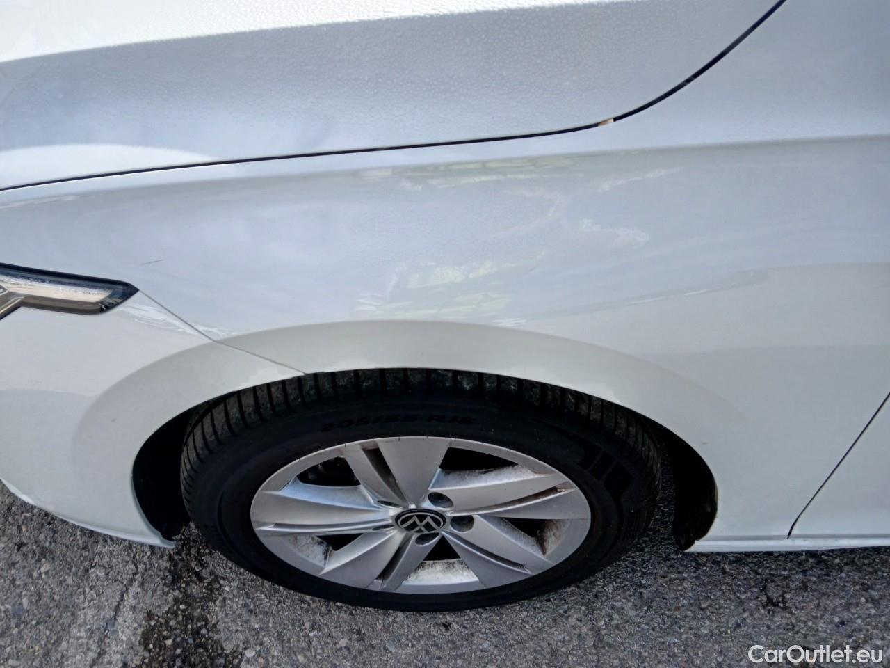  Volkswagen  Golf  VIII Berlina 1.0 TSI 110CV MT6 E6d #11