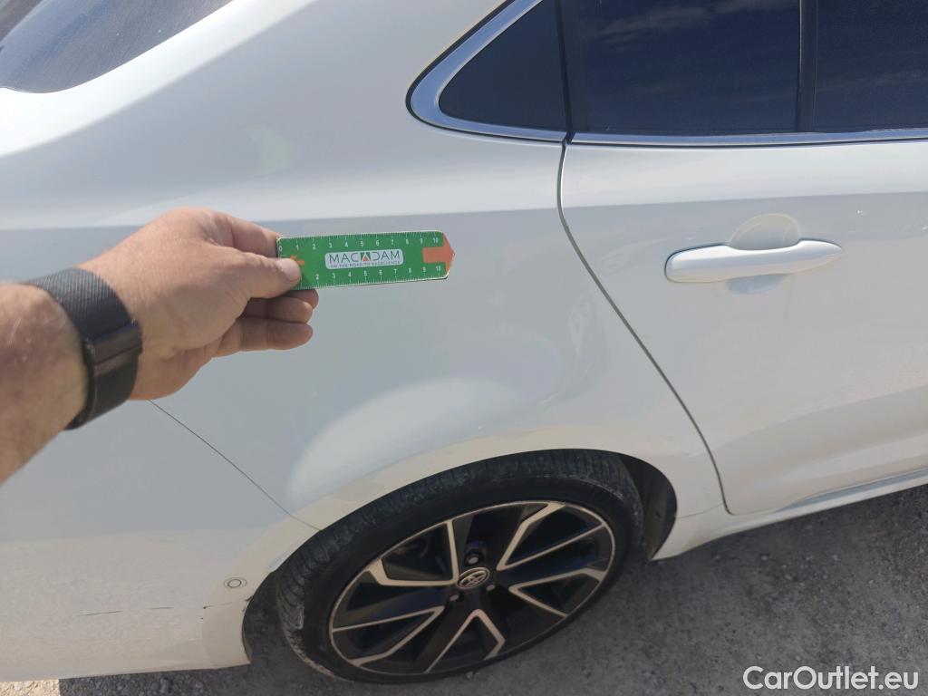  Toyota  Corolla TOYOTA  / 2019 / 4P / sedán 1.8 125H ADVANCE E-CVT SEDAN #44