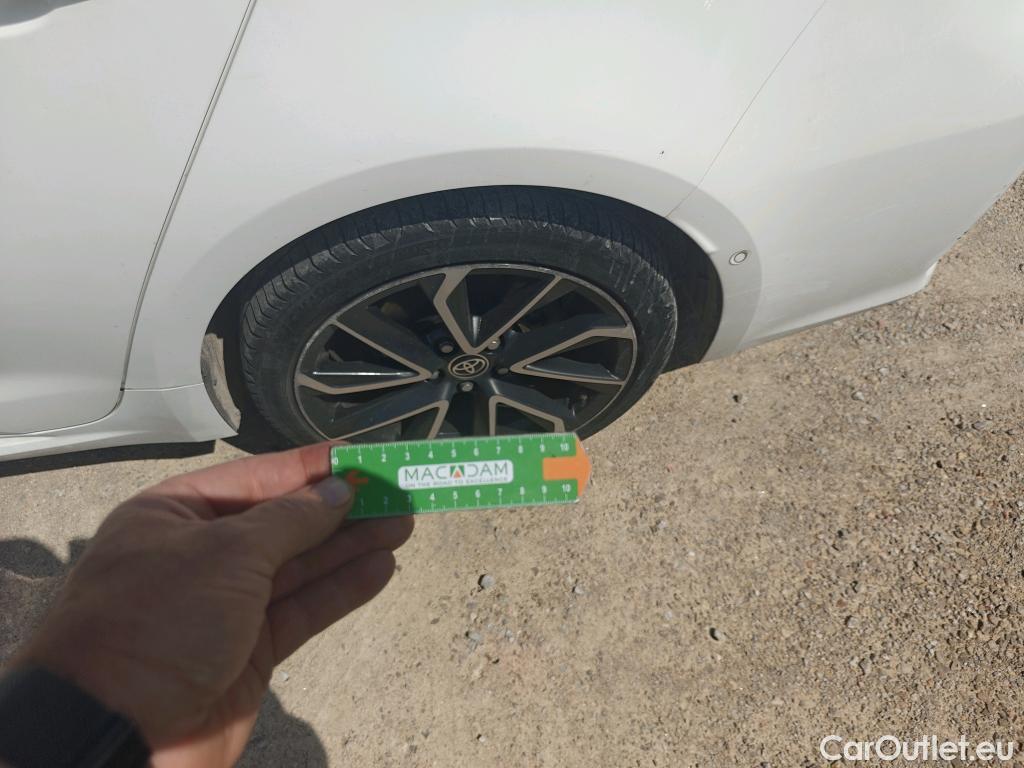  Toyota  Corolla TOYOTA  / 2019 / 4P / sedán 1.8 125H ADVANCE E-CVT SEDAN #3